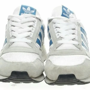 ADIDAS ORIGINAL SNEAKERS - ADIDAS ORIGINAL SNEAKERS HERR, SIZE:42 2/3,             BRA SKICK, FLERFÄRGADE. 