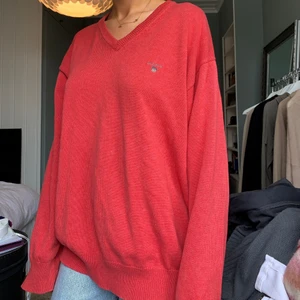 Oversized tröja gant - Fin tröja från gant i bra skick, i storlek large men passar allt från xs-l beroende på hur man vill att den ska sitta. Kan mötas eller så står köparen för frakten 