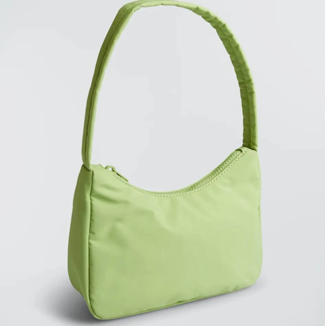 Ljusgrön axelväska från Gina tricot 