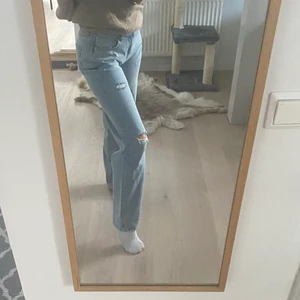 90ts Low waist jeans! - Low waist jeans, storlek 34, aldrig använda! Skriv för mer information 
