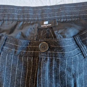 Sweet sktbs byxor - Randiga byxor från sweet sktbs. Storlek M