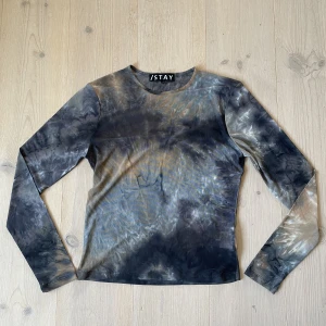 Meshtopp - Meshtopp från Carlings, använd ett fåtal gånger. Kan mötas upp i Trollhättan, annars står köparen för frakten🤍 