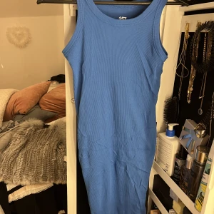 Klänning  - En linneklänning från lager 157 använd endast en gång 
