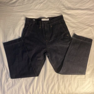 Helt oanvända Calvin Klein Jenas - Oanvända CK jeans i mörkblå färg. Storlek 29 x 27 som jag inpuls köpte i USA. Pris: 250