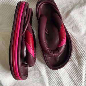 Flipflops/sandaler i äkta läder från Isabel Marant   Stl 37 