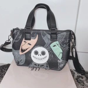 Nightmare before christmas - Disney, nightmare before Christmas väska köpt från Disney store för x antal år sedan. 