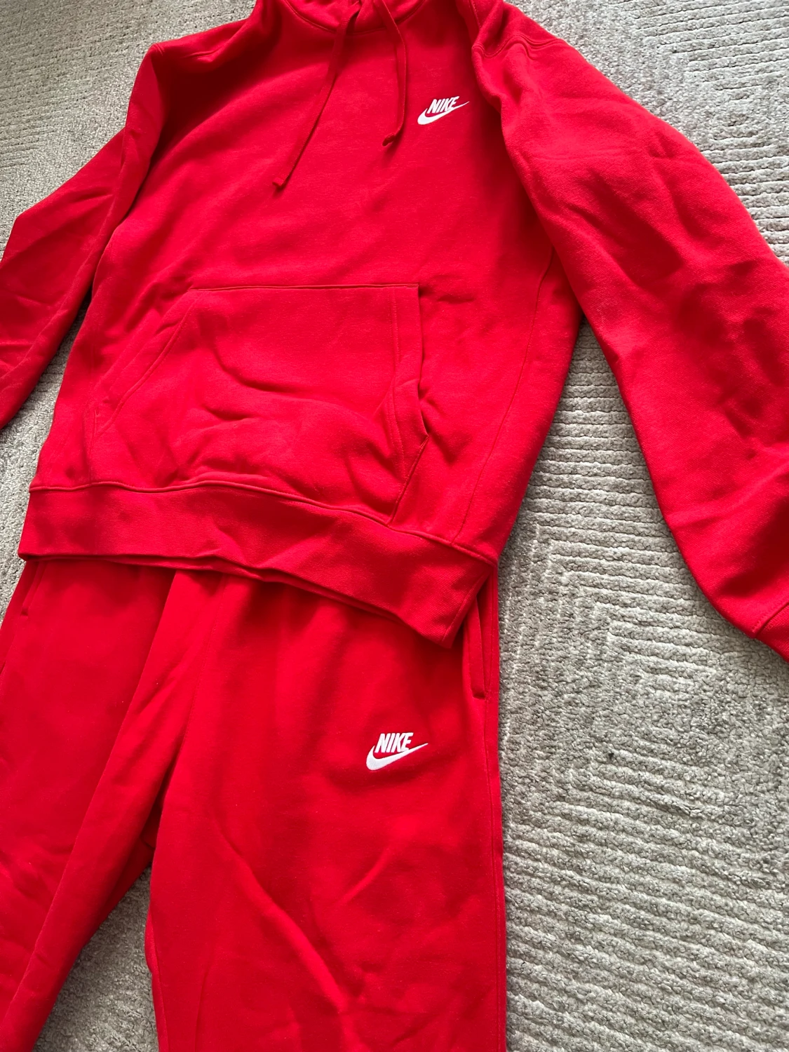 NIKE Tracksuit ENDAST använd 2ggr - 1