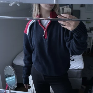 Varm pické stickad tröja - Jätte skön och varm tröja i utmärkt skick!