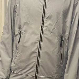 Stone island - Stone island grå jacka