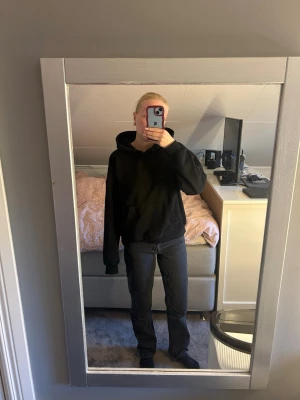 gråa jeans - gråa raka jeans från Lager 157 i storlek xs