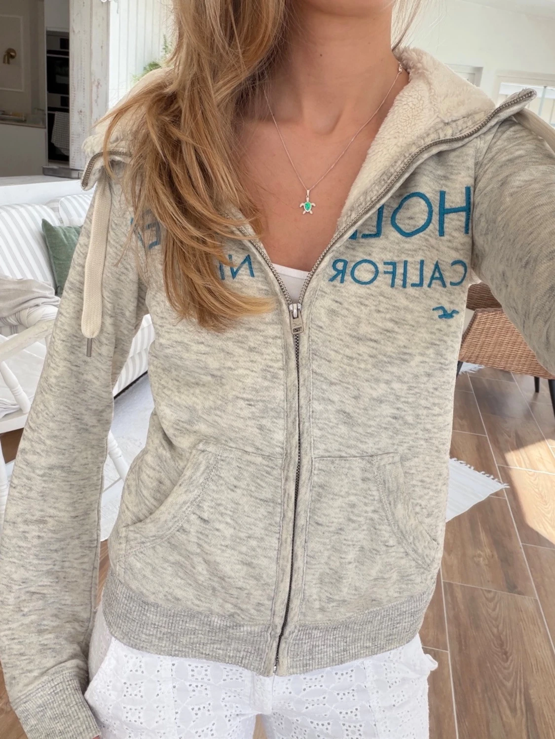 Hollister zip med foder