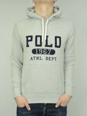 Ralph Lauren hoodie  - RALPH LAUREN HOODIE Storlek : S Passform : Normal Användning : Hoodien är i ett väldigt fint skick utan defekter Nypris : Cirka 2500SEK Modellen på bilden : 182CM och väger 77KG