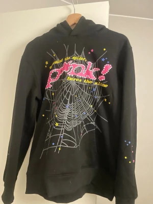 Spider Hoodie - Riktig snygg svart Spider hoodie
