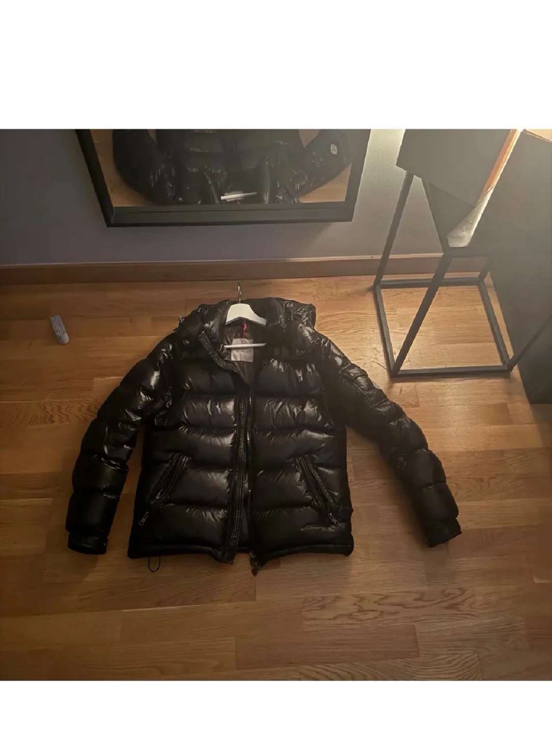 Svart pufferjacka från Moncler