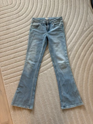 Bootcut jeans - Storlek 152