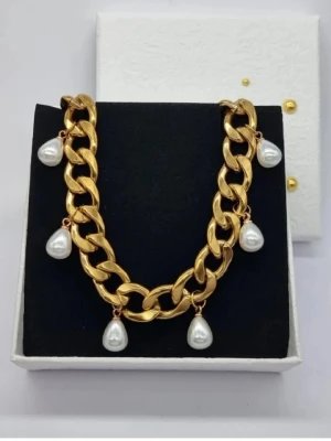 Stilfullt halsband med pärlor  - Material-18K guldpläterat rostfritt stål 304. Kedjetjocklek-11mm. Högkvalitativt #18