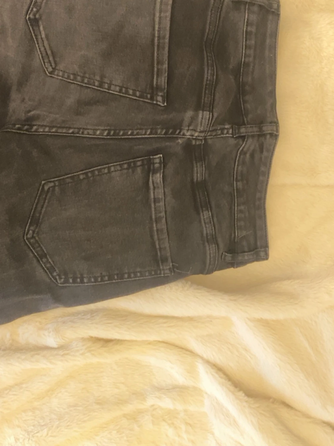 Svarta utsvängda jeans - 1
