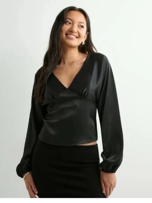 Satin topp  - Fin satin topp till fester eller nästan vad som helst.