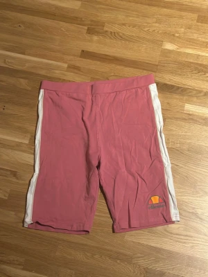 Ellesse pink shorts L - Aldrig använt.