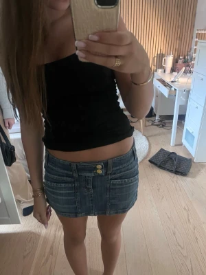 Vintage jeans kjol - Vintage jeans kjol från TRF denim i storlek 38
