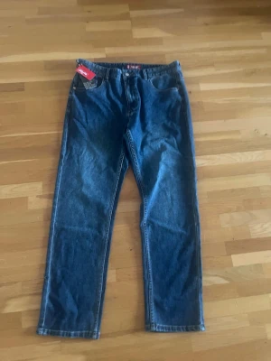 Levi’s Jeans - Har endast testat ett fåtal gånger den passa inte mig. Den är storlek 34 den är mycket bra kvalité
