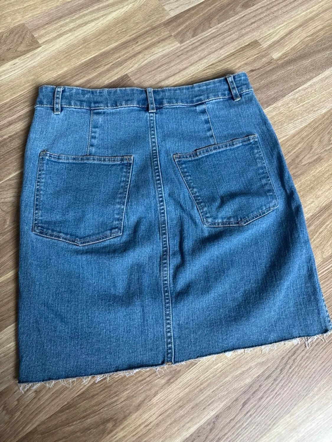 Snygg blå jeanskjol - 5