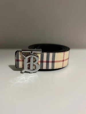Burberry bälte - Helt ny, fraktas inom kort tid