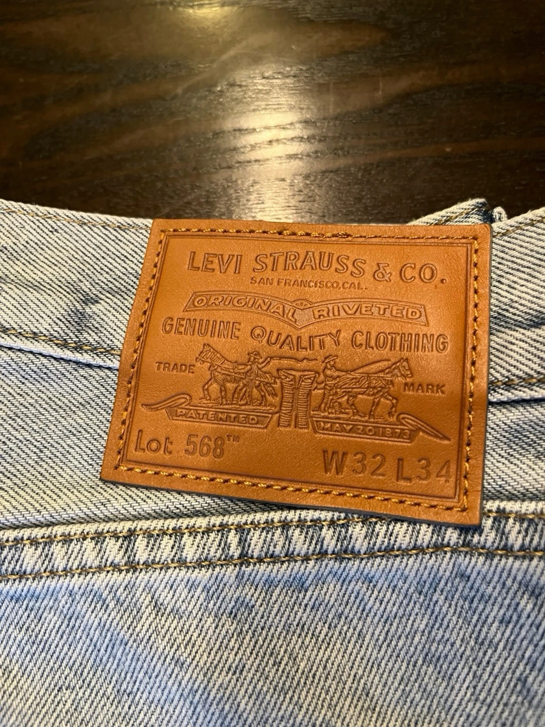 Helt nya ljusblåa Levis jeans   - 2
