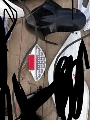 Aerox lampa+kåpor - TUN’R baklampa och 2 kåpor