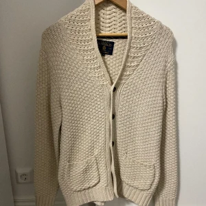 Bondelid Stickat - Min fars helt oanvända Bondelid cardigan.