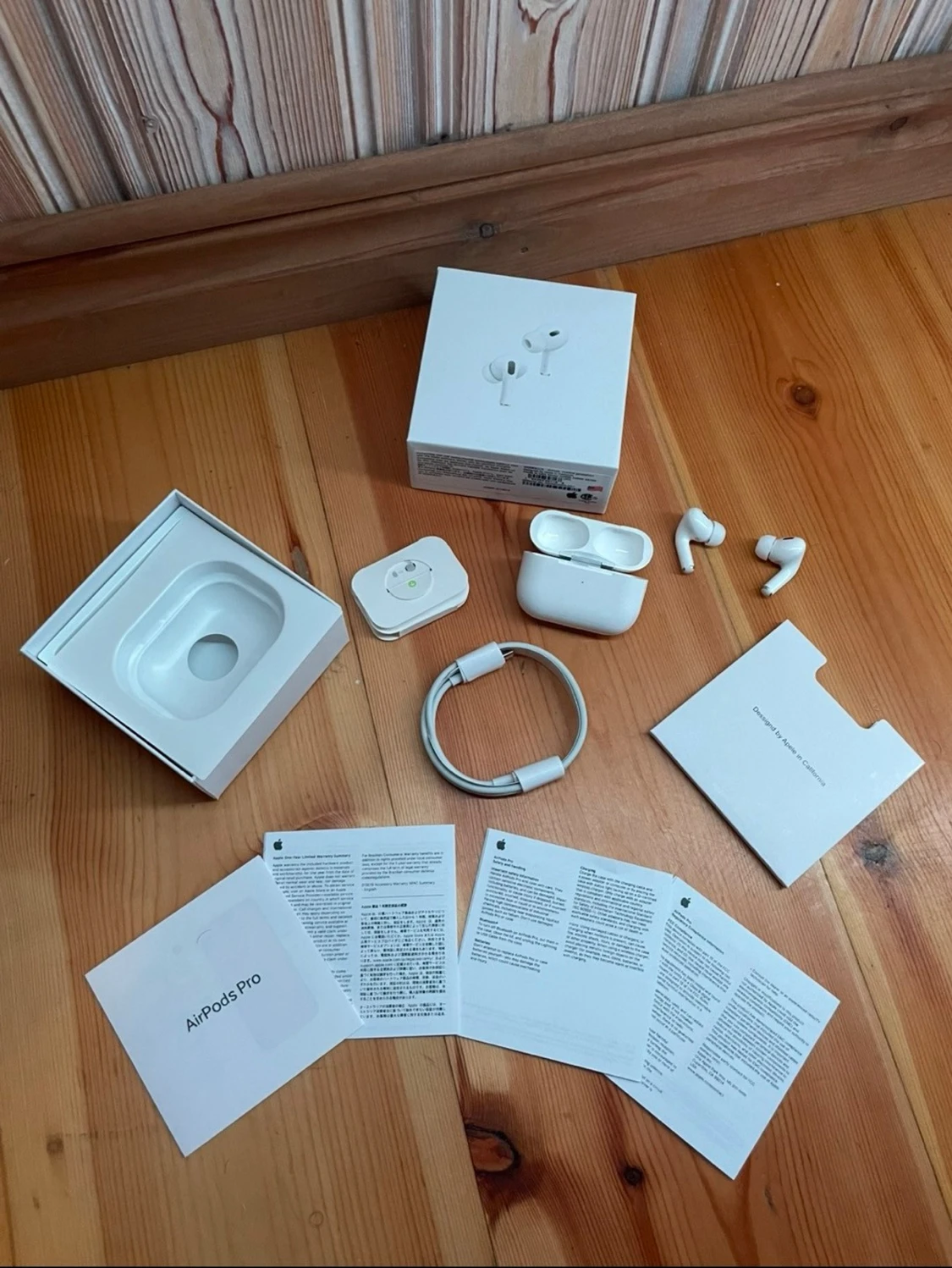 Apple AirPods Pro 2 trådlösa hörlurar