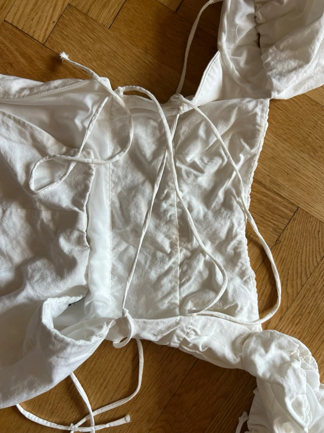 Vit kort klänning med puffärm Zara - 2