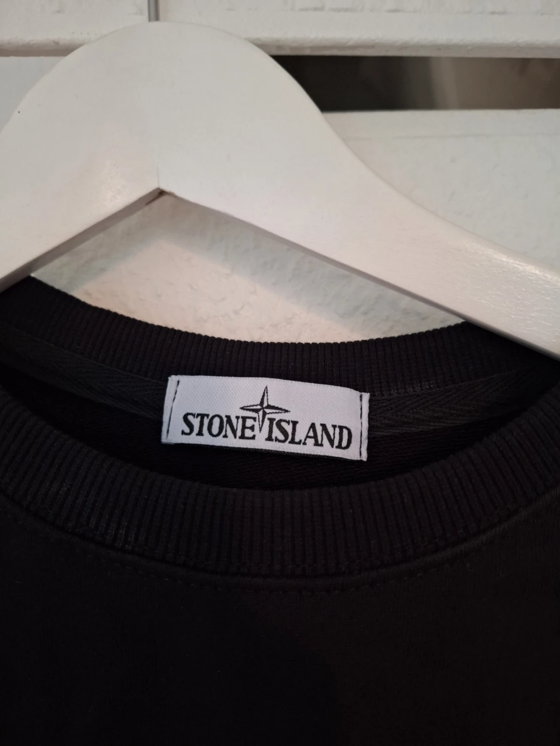 Svart sweatshirt - 1