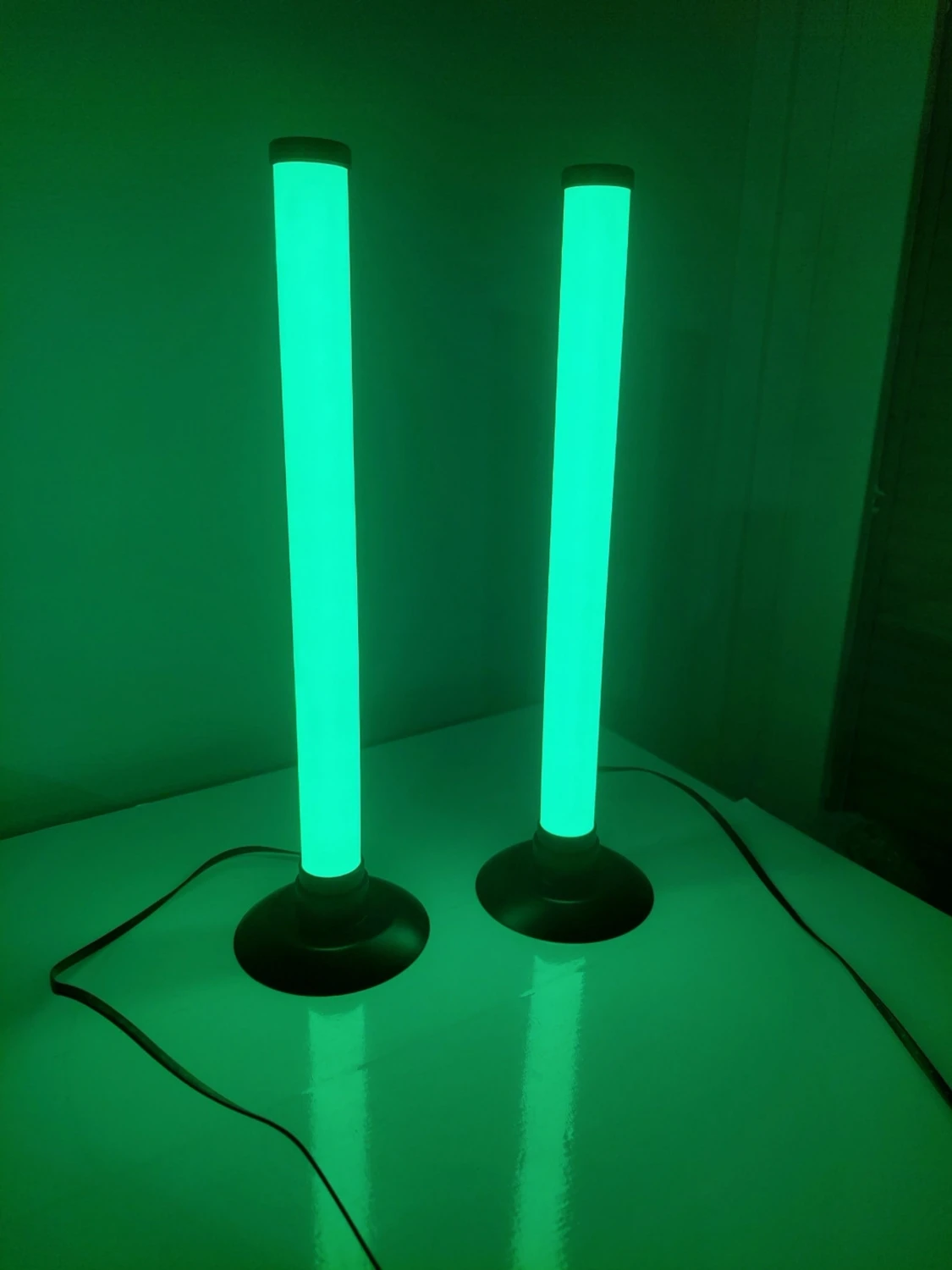 Två LED RGB-ljusrör med svart fot - 3