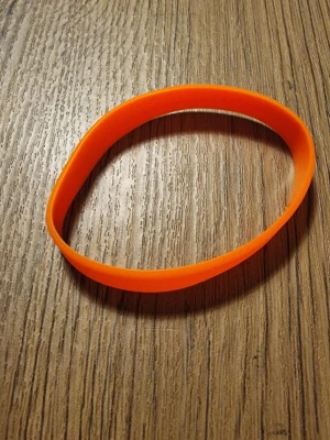 Armband silikon - Silikonarmband. Stretchiga armband för män och kvinnor. Silikon. 20,2 cm. Bredd 1,2 cm. 