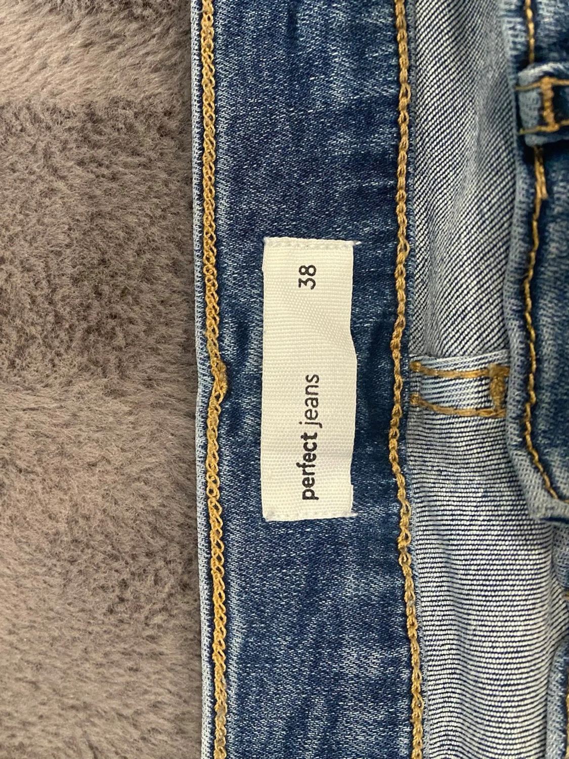 Blå bootcut jeans från Gina Tricot - 3
