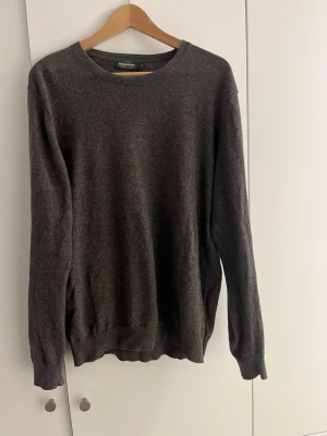 Mörkbrun tröja från dressmann - Strl M, men passar mig som är 186 bra, fint skick! .