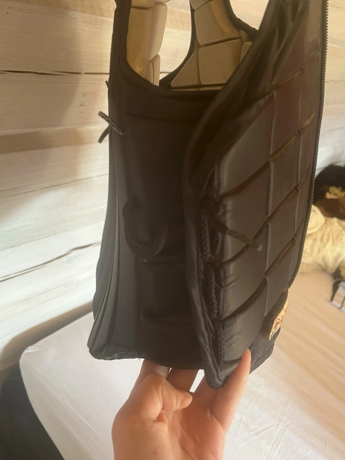 Svart säkerhetsväst från Racesafe - 2