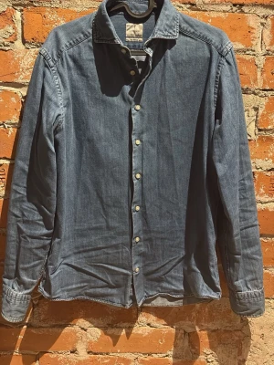 Skjorta - Skjorta strl 38