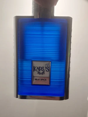 Khadlaj Karus Blu Spice - ~45/100ML. Liknar LV Imagiantion