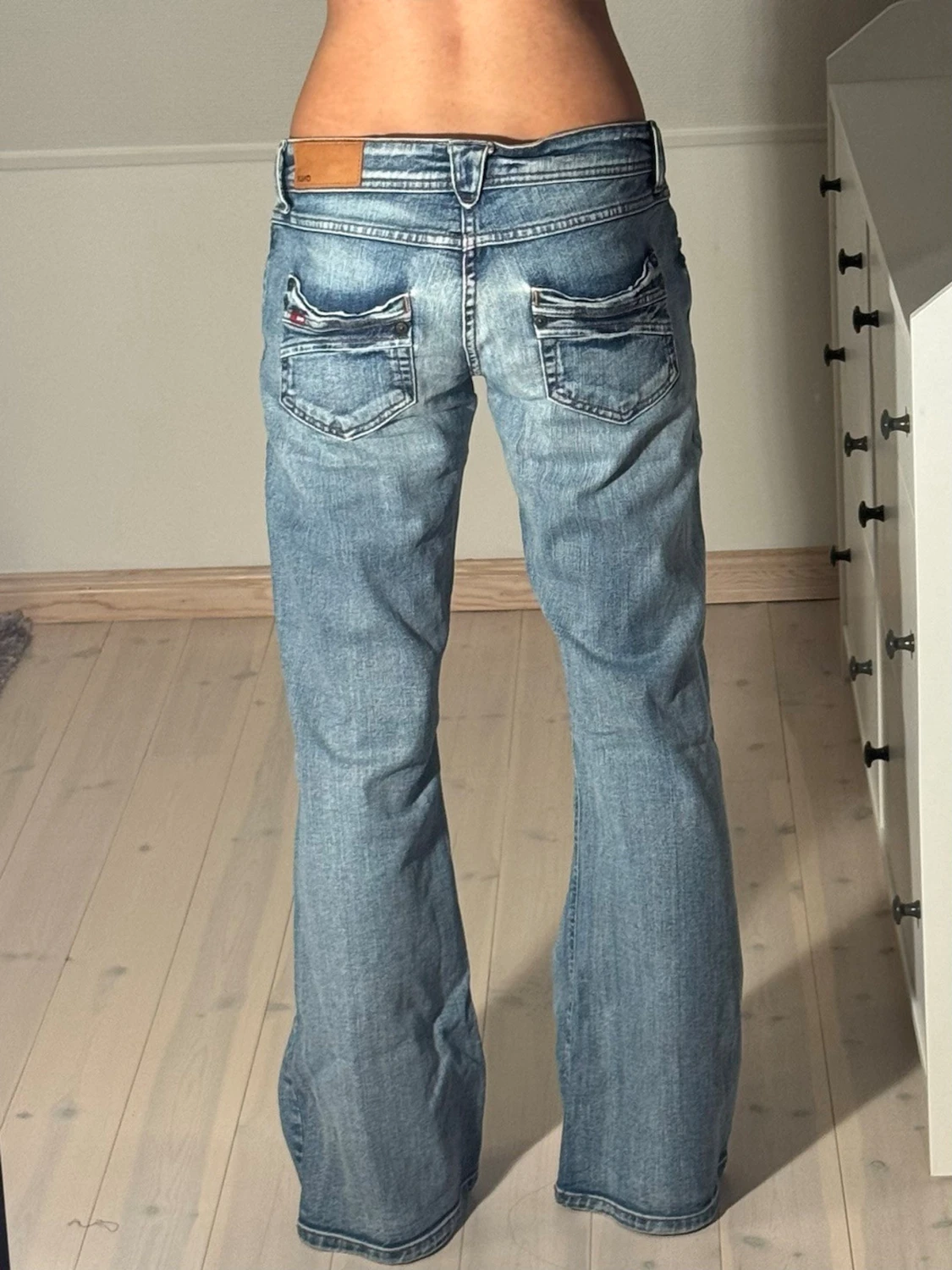 Lågmidjade bootcut jeans  - 3
