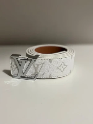 Lv bälte - Helt ny! Fraktar inom 24h, tryggt och säkert packat!