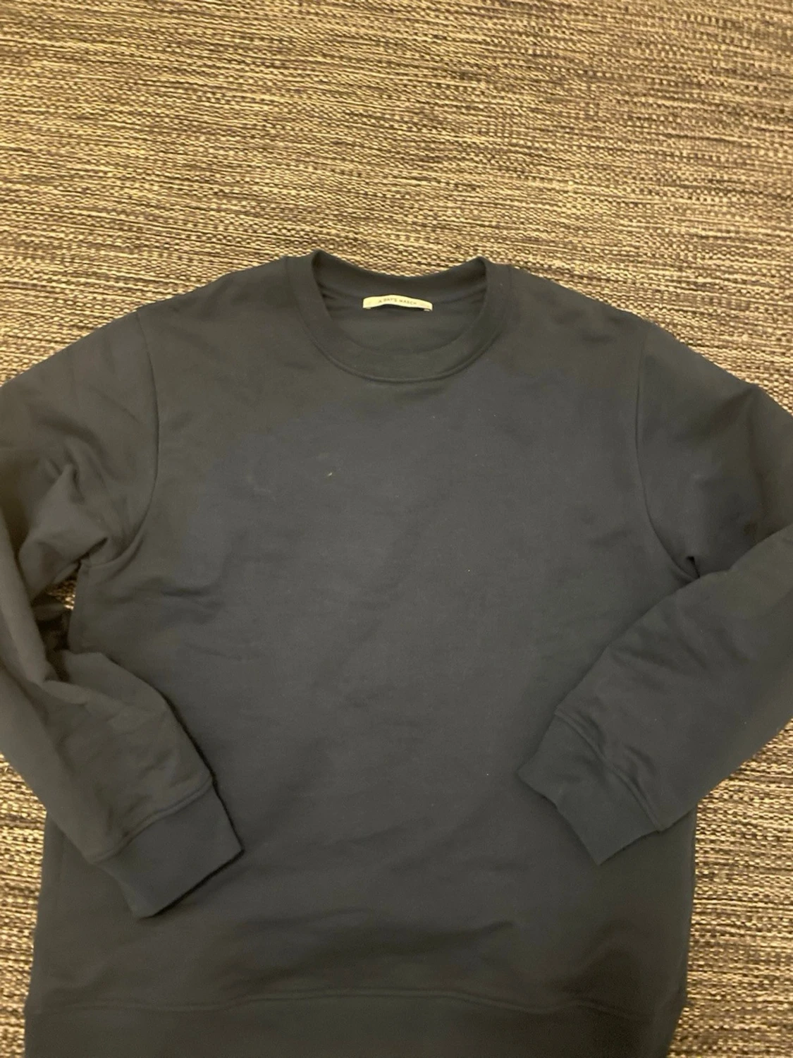 Mörkblå sweatshirt från A Day's March