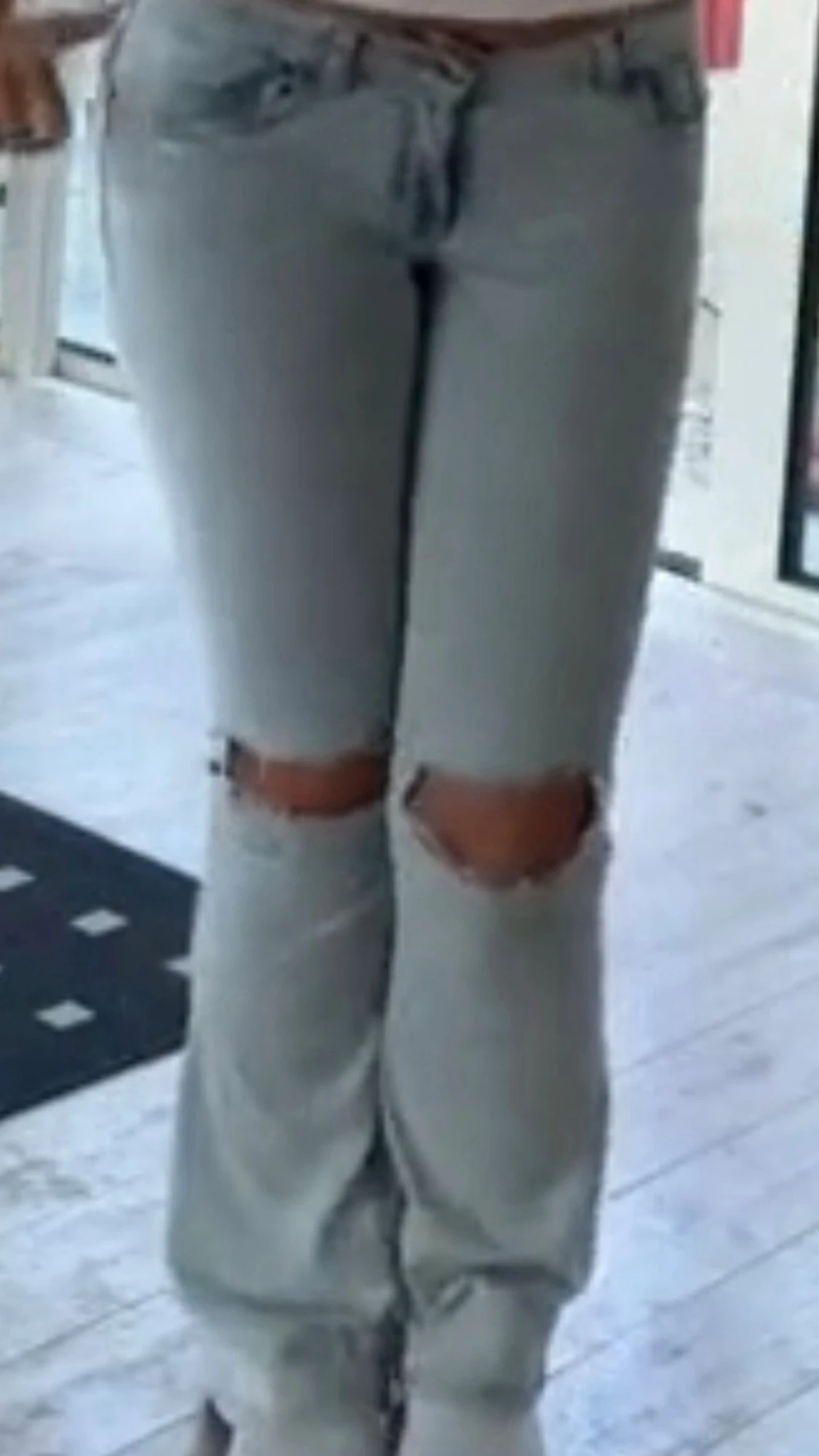 Ljusblå bootcut jeans från Nelly 