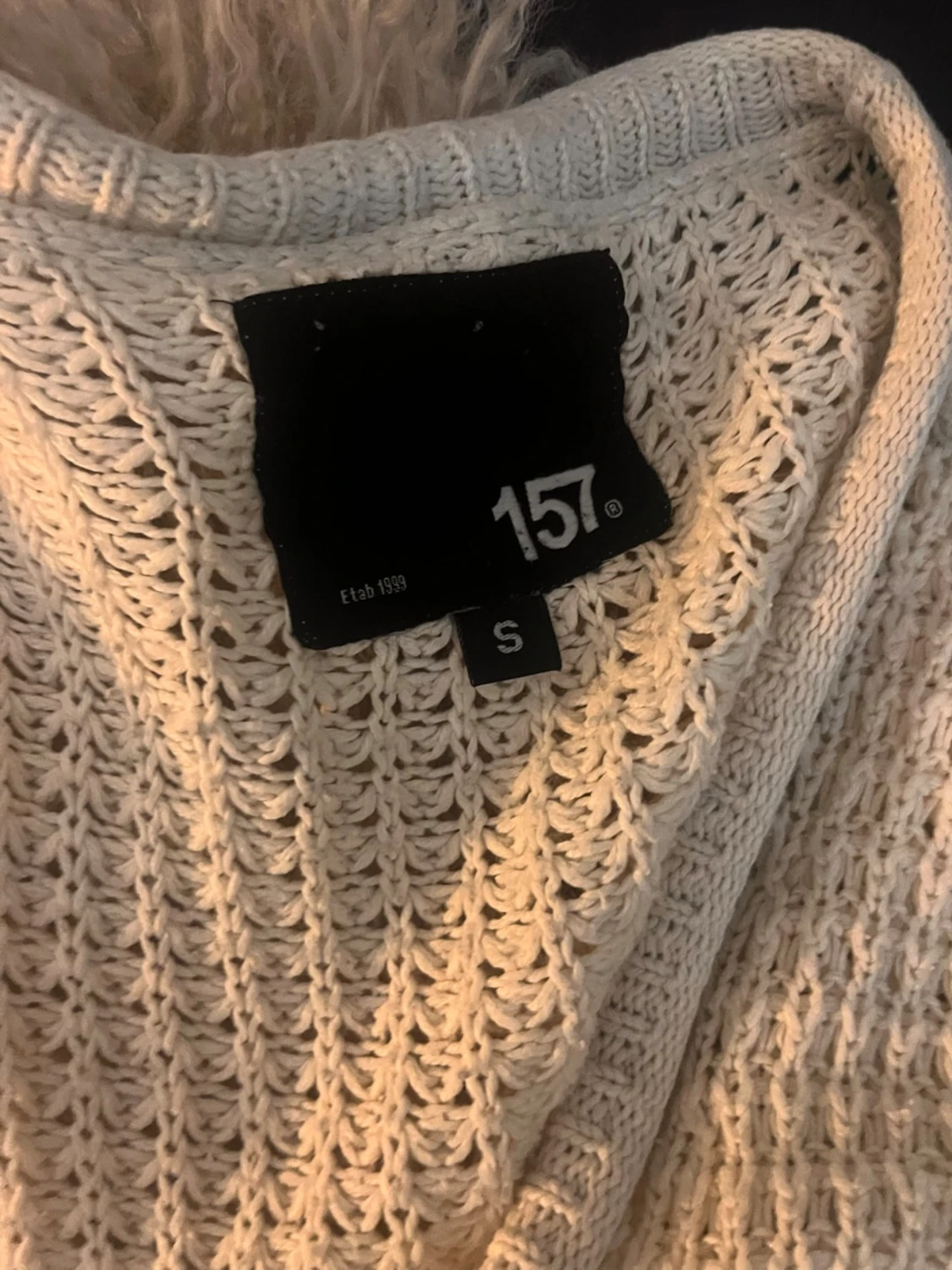 Vit stickad kofta från 157 - 1