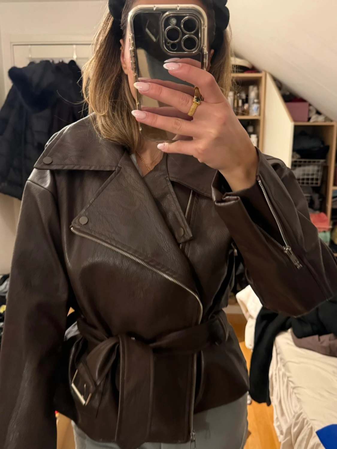 Brun oversized skinnjacka med bälte - 2
