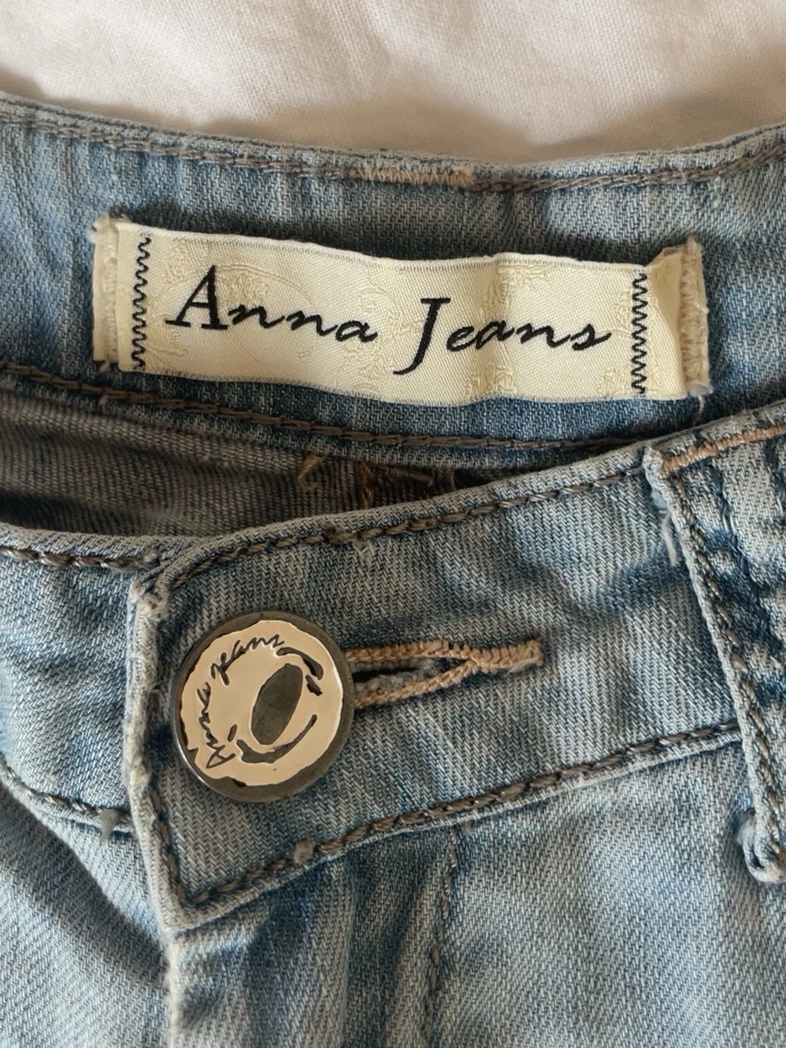 Ljusblå jeans shorts med låg midja - 4