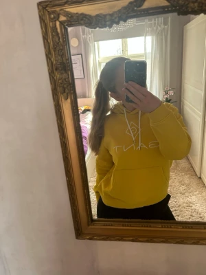 GANT Hoodie - Äkta Gant-hoodie med loose fit. Varsamt använd. 