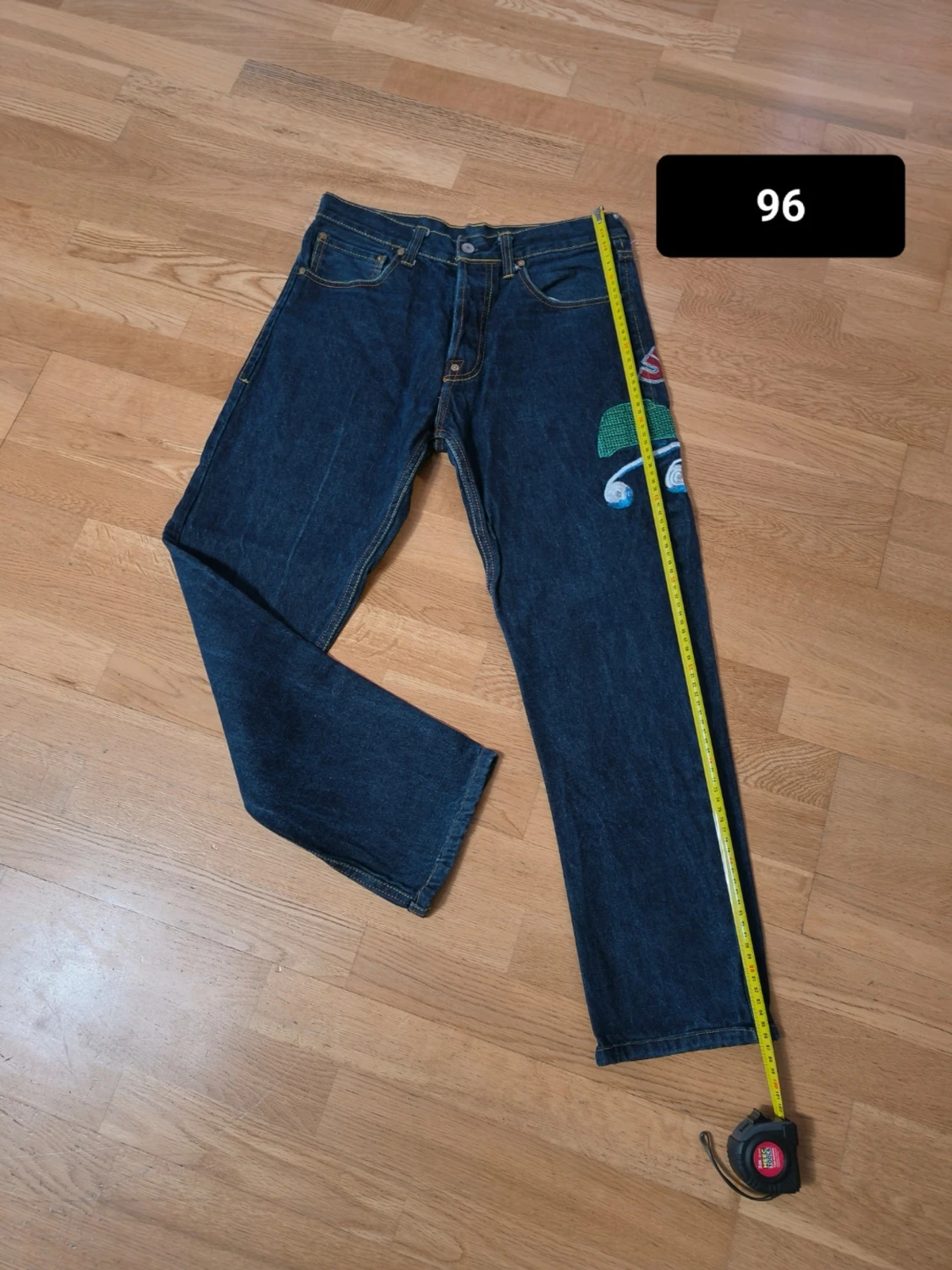 Evisu Mörkblå jeans med brodyr - 4
