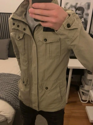 Field Jacka - Säljer denna riktigt snygga field jacket från Cordon Jeans Industry i mycket bra skick! | storlek M | Hör av dig vid eventuella frågor!